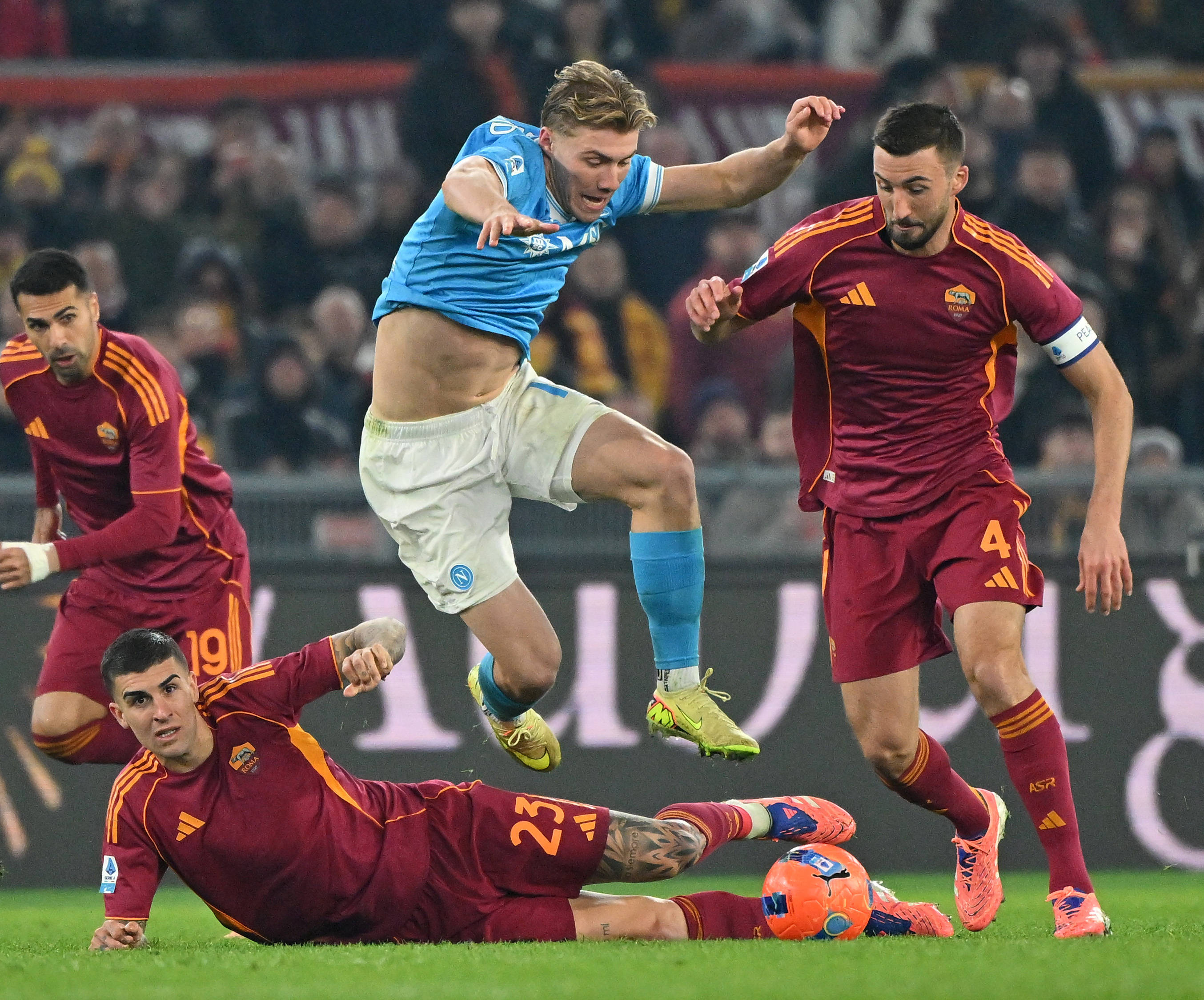 意甲｜那不勒斯小胜罗马 国米客场完胜比萨