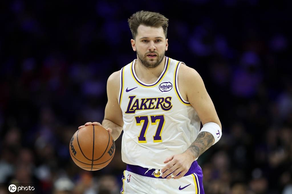 全明星球迷投票次轮：东契奇票王 字母哥东部第1